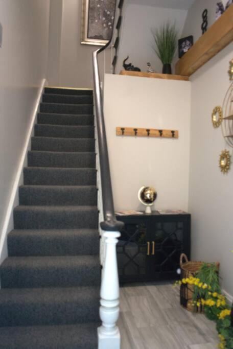 Breeze On Monmouth Apartment Newport Exterior photo